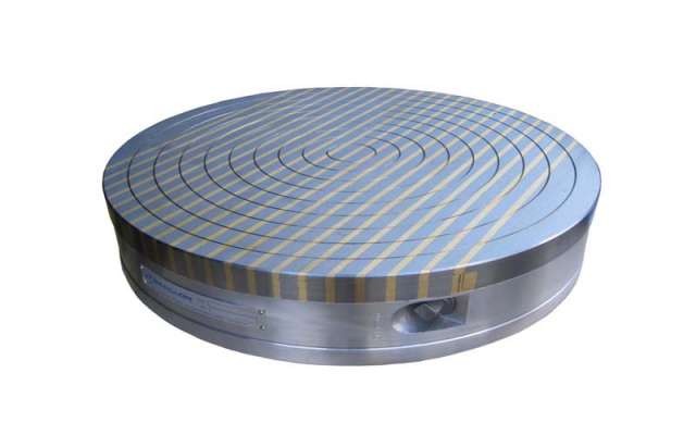 Magnetic clamping plates